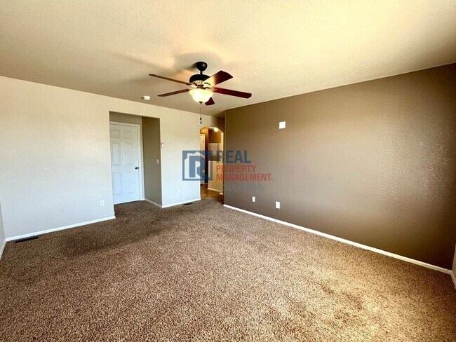 Building Photo - 10276 Deer Meadow Cir