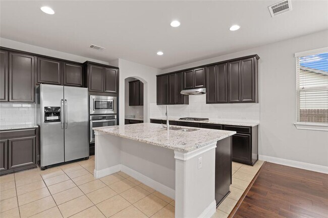 Building Photo - 15601 Cabrillo Way