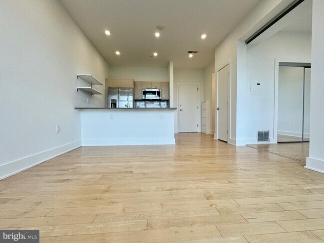 Building Photo - 1616 11th St NW