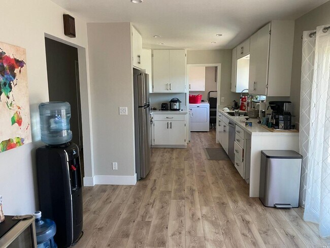 Building Photo - 3005 Blucher Valley Rd