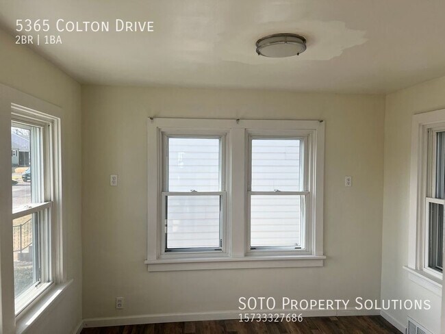 Building Photo - 5365 Colton Dr