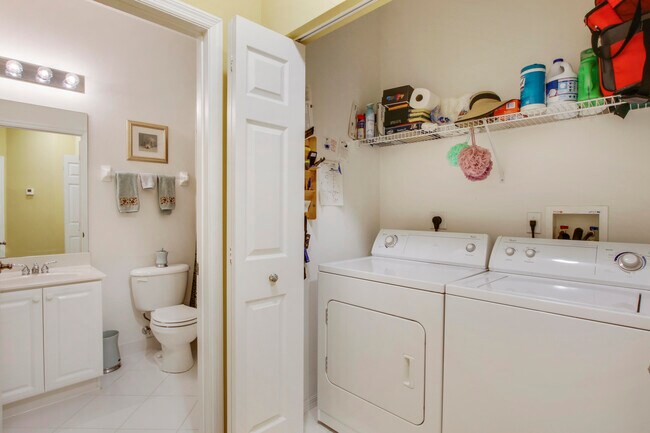 Building Photo - 108 Lighthouse Cir