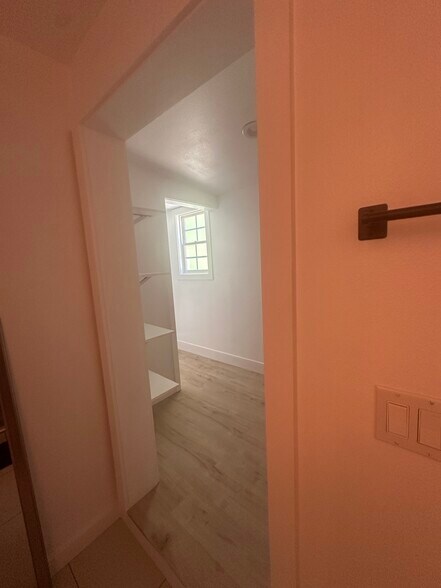 Building Photo - 10709 Wheelock Cir