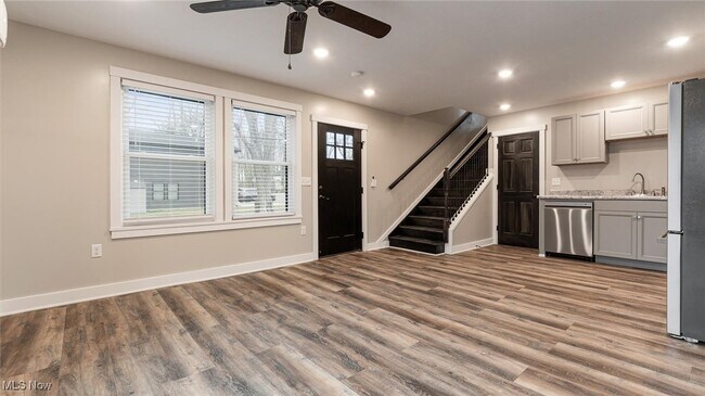 Building Photo - 13134 Pine Rd NE