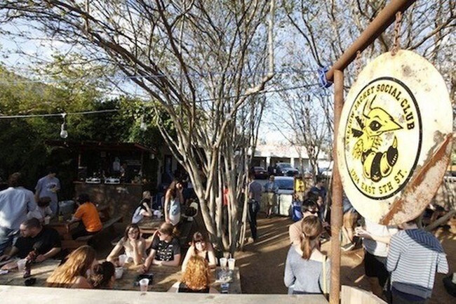 Building Photo - 1601 E 5th St.