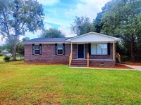 Building Photo - NEWLY RENOVATED 3 Bed/1.5 Bath close to CC...