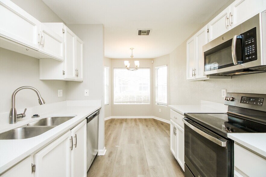 Building Photo - 1616 N Alta Mesa Dr