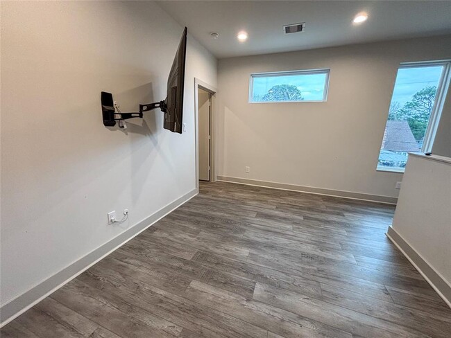 Building Photo - 4402 Bora Bora Ln