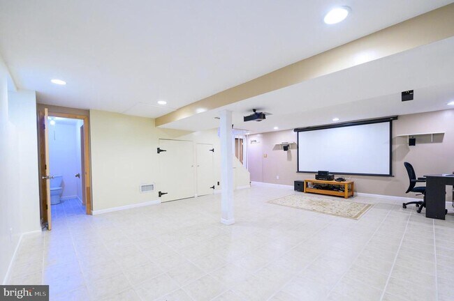 Building Photo - 1505 Bedworth Rd