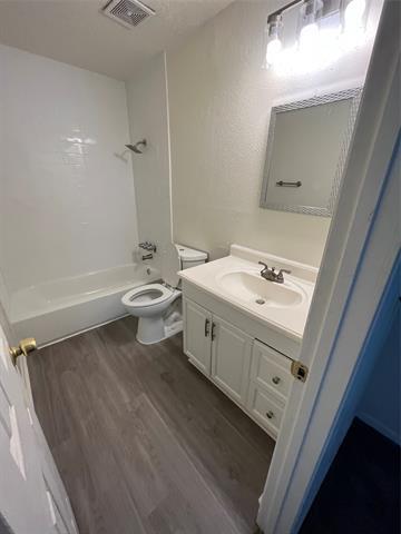 Building Photo - 7431 Holly Hill Dr