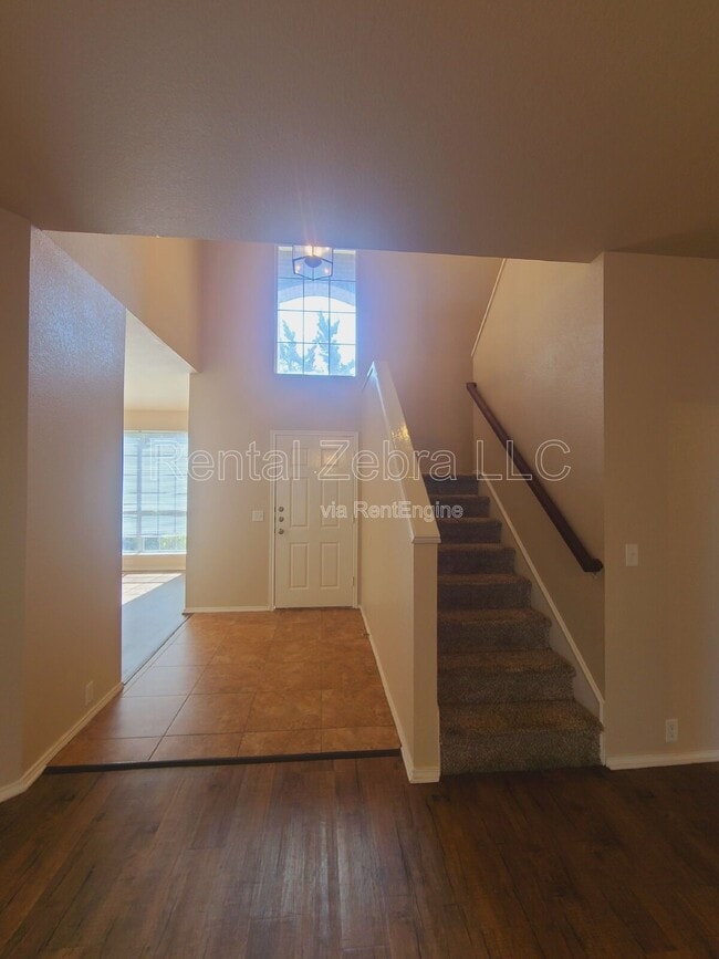 Building Photo - 8062 Raleigh Dr