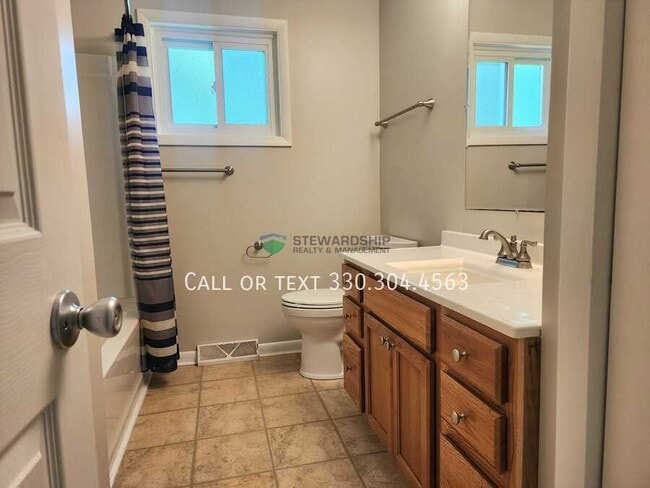 Building Photo - 8250 E Wadora Cir NW
