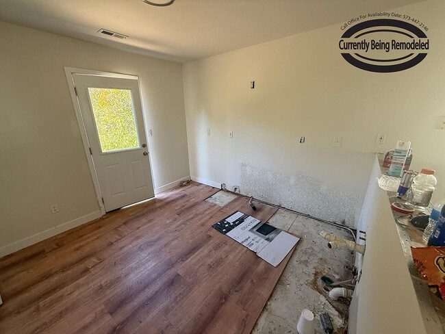Building Photo - 1703 Hanover Blvd
