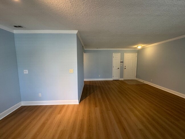 Building Photo - Move In Special! Coastal Creek Upstairs 2/...