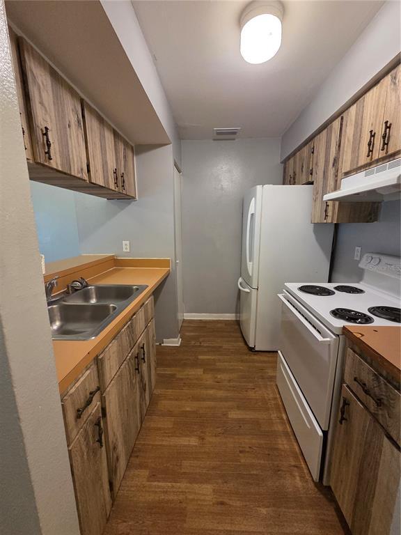 Building Photo - 3761 NE 41st St