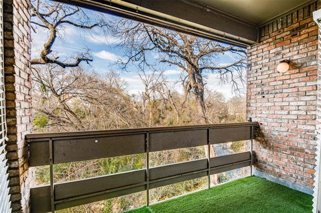 Building Photo - 9801 Royal Ln