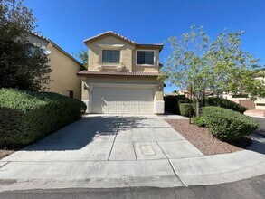 Building Photo - Carry Over Showing: This property has been shown before and will be rented to the first most qual...