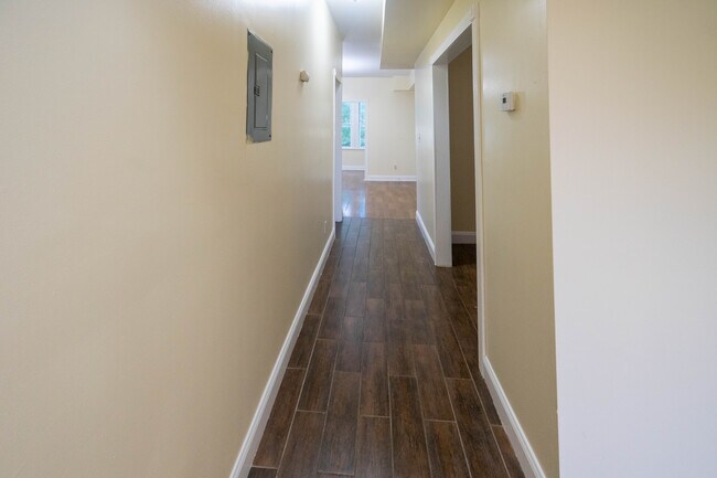 Building Photo - 226 Renner Ave