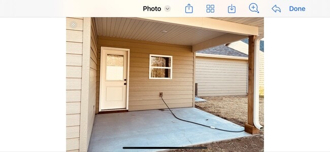 Building Photo - 190 N Luna Ln