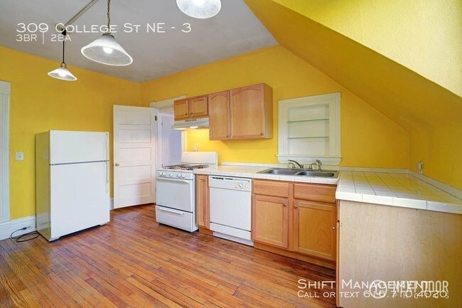 Building Photo - 309 College Ave NE