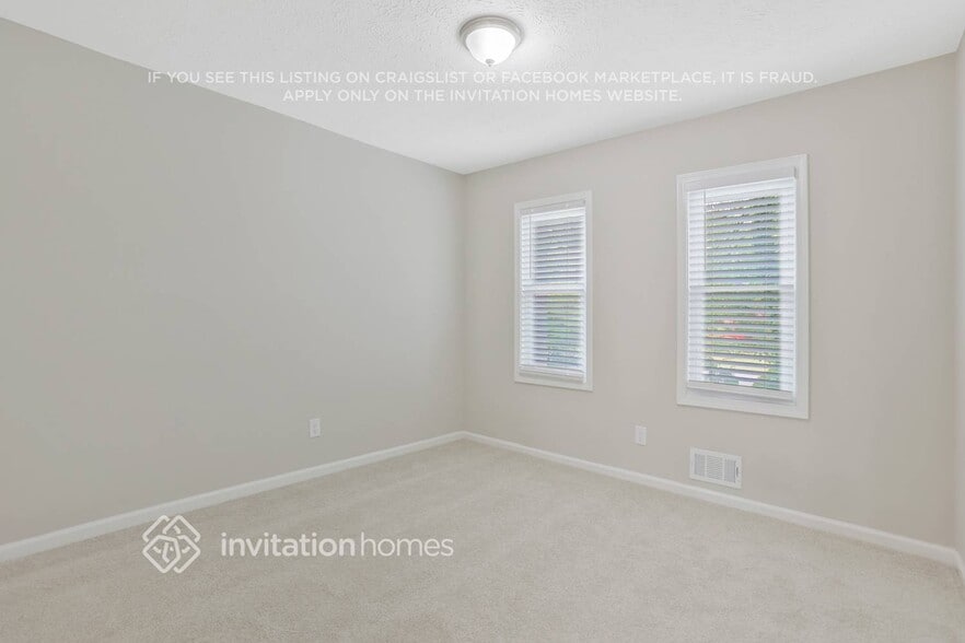 Building Photo - 242 Rustic Ridge Dr NE