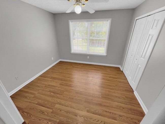 Building Photo - 1926 Leacroft Ct