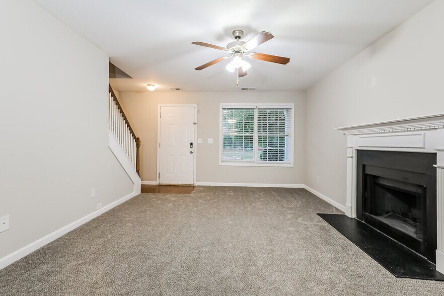Building Photo - 848 Betsy Ross Trail