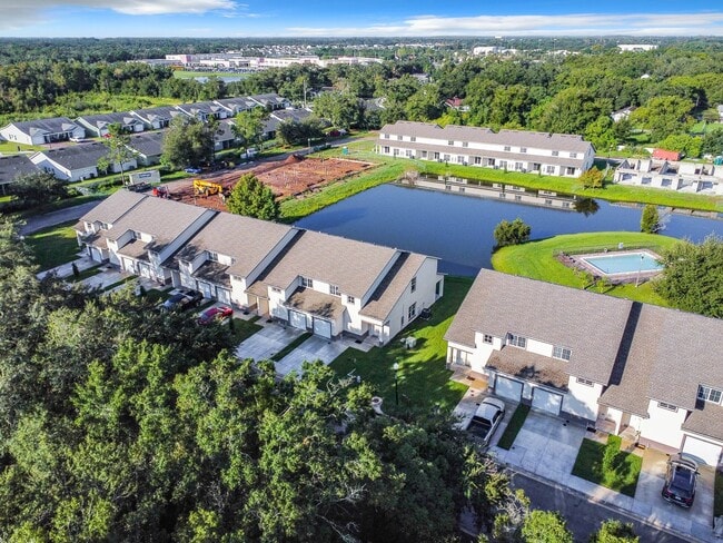Building Photo - 1711 Barton Towne Cir