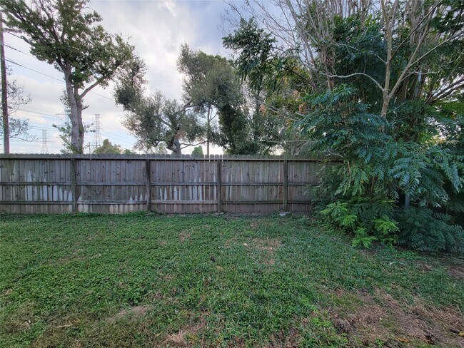 Building Photo - 3610 Honey Creek Dr