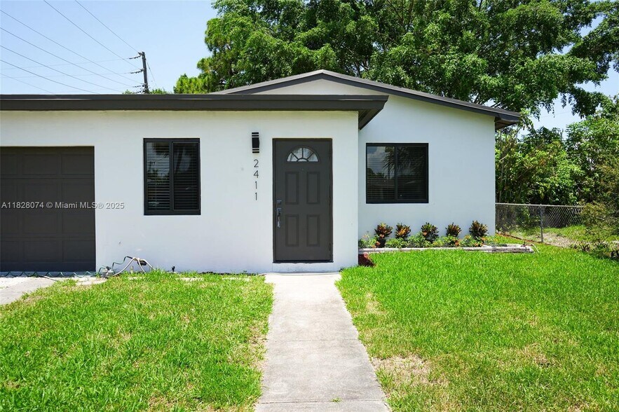Building Photo - 2411 NW 9th St