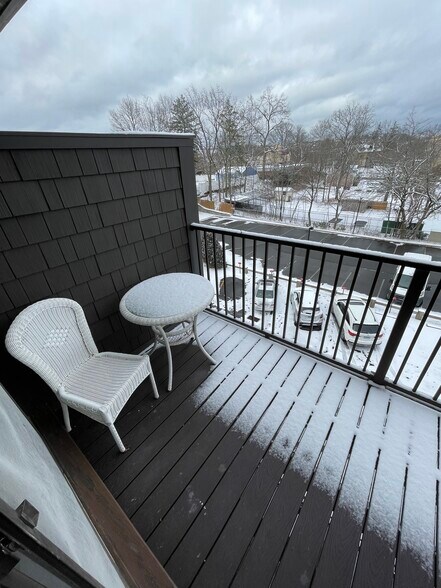 Building Photo - 45 Park Pl