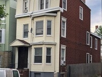 Building Photo - Cozy 1.5-Bedroom in a Vibrant East Boston Neighborhood