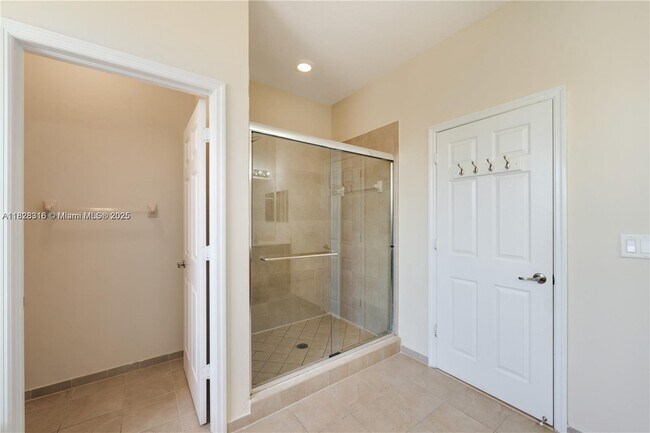 Building Photo - 16946 SW 90th Terrace
