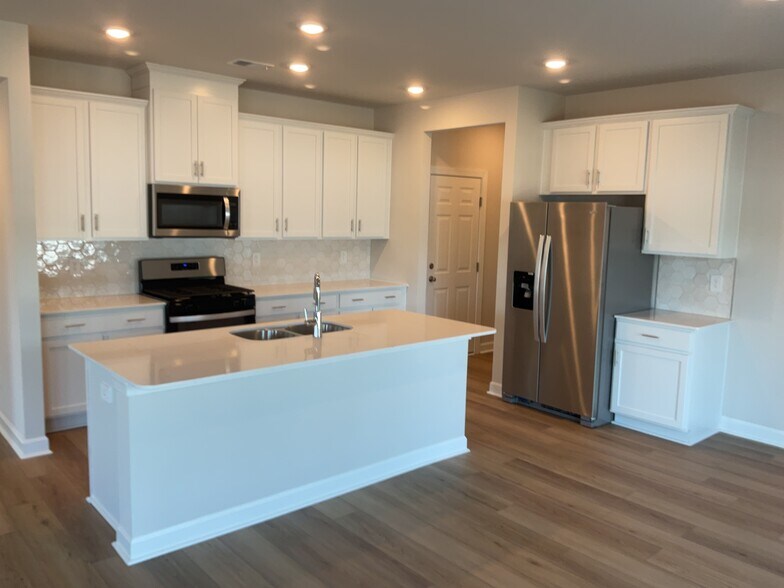 Building Photo - 307 Granby Trl