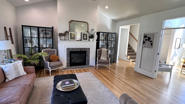 Building Photo - 1369 E 320 N