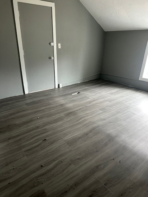 Building Photo - 837 Niagara St