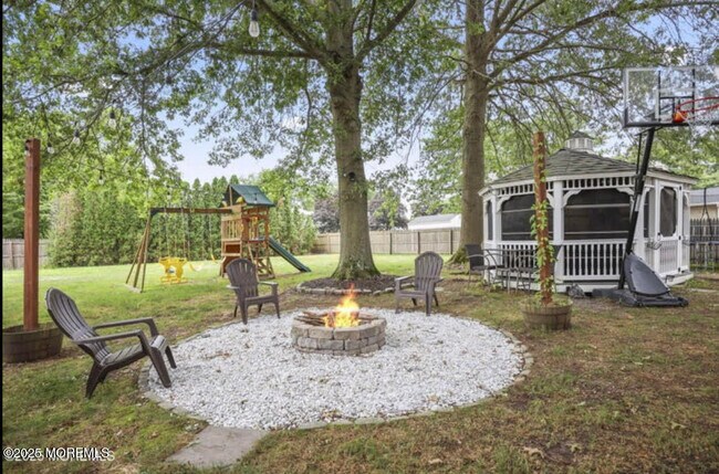 Building Photo - 16 Peachstone Rd