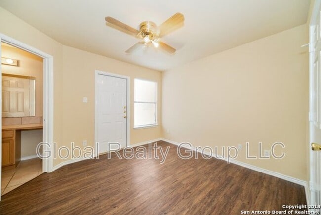 Building Photo - 1017 Schertz Pkwy