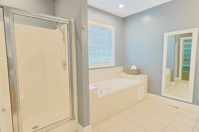 Building Photo - 769 Troon Cir