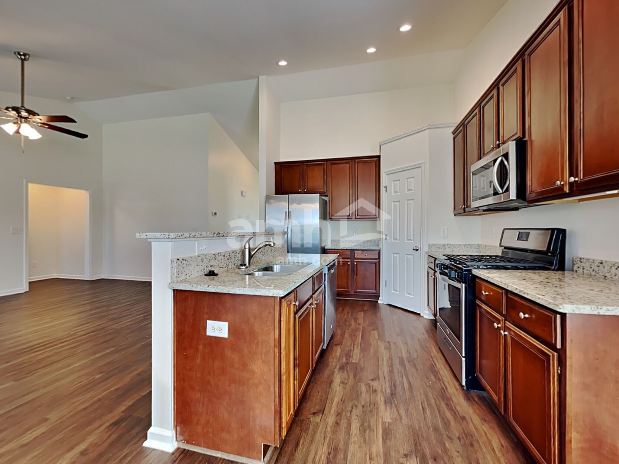 Building Photo - 129 Charlesfort Way