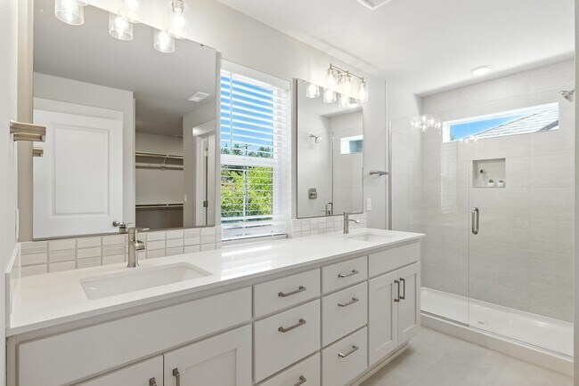 Building Photo - Brand New 3-Bedroom, 2.5-Bath Home in Rive...