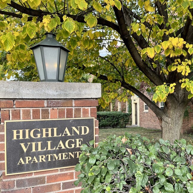 Building Photo - Highland Village Apartments