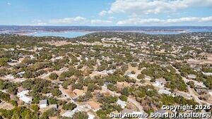 Building Photo - 107 Oak Crest