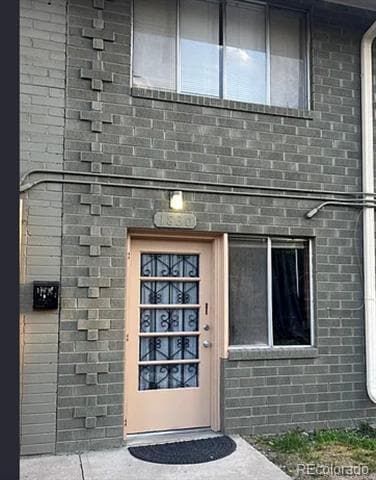 Building Photo - 2201 S High St