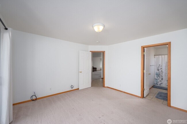 Building Photo - Beautiful 2 Bedroom home with detached shop!