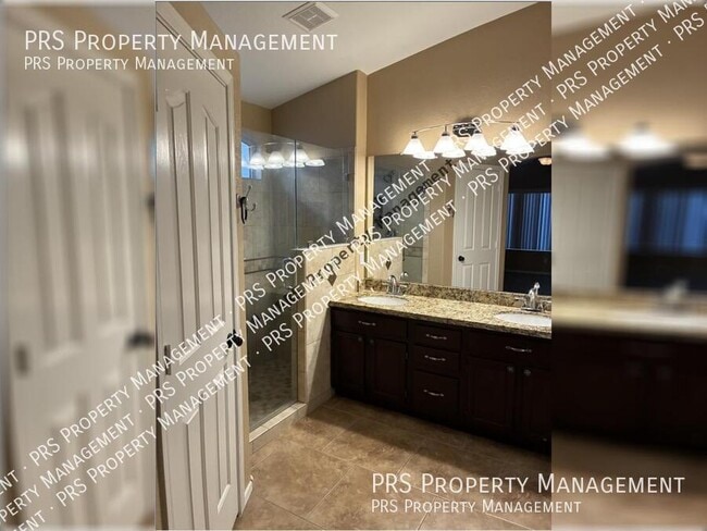 Building Photo - 1041 E Silverwood Dr