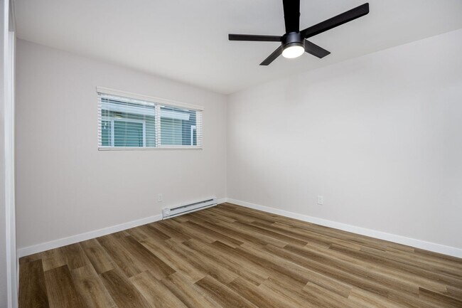 Building Photo - 1305 Amethyst St