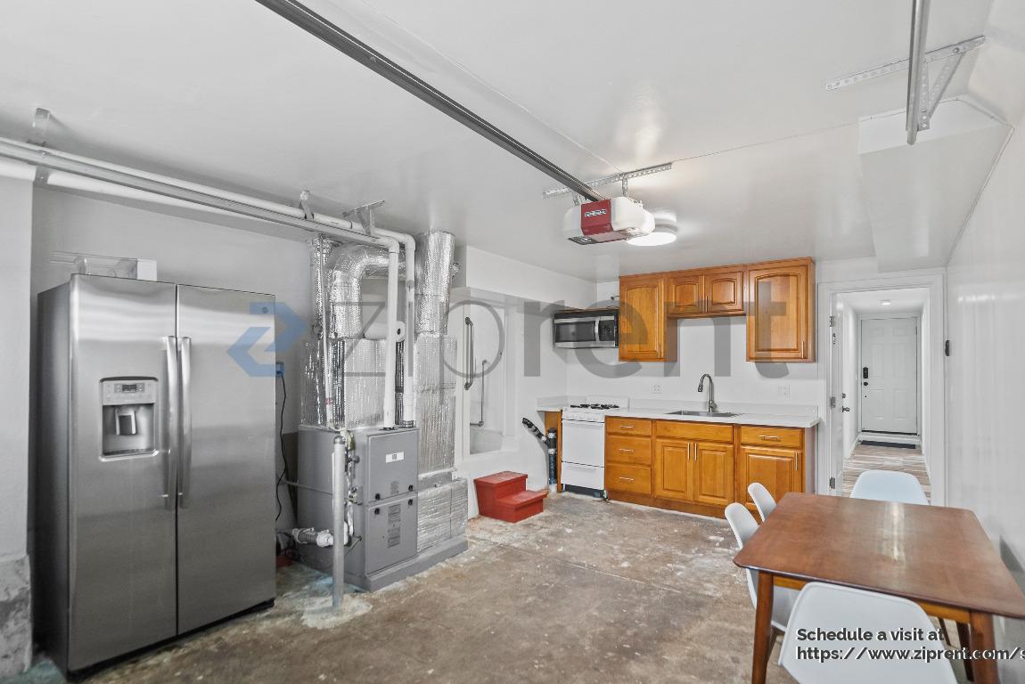Building Photo - 48 Avalon Dr