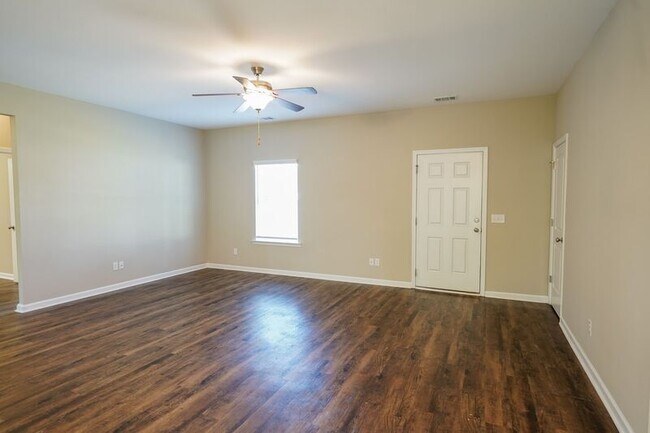 Building Photo - 112 Kennah Ct