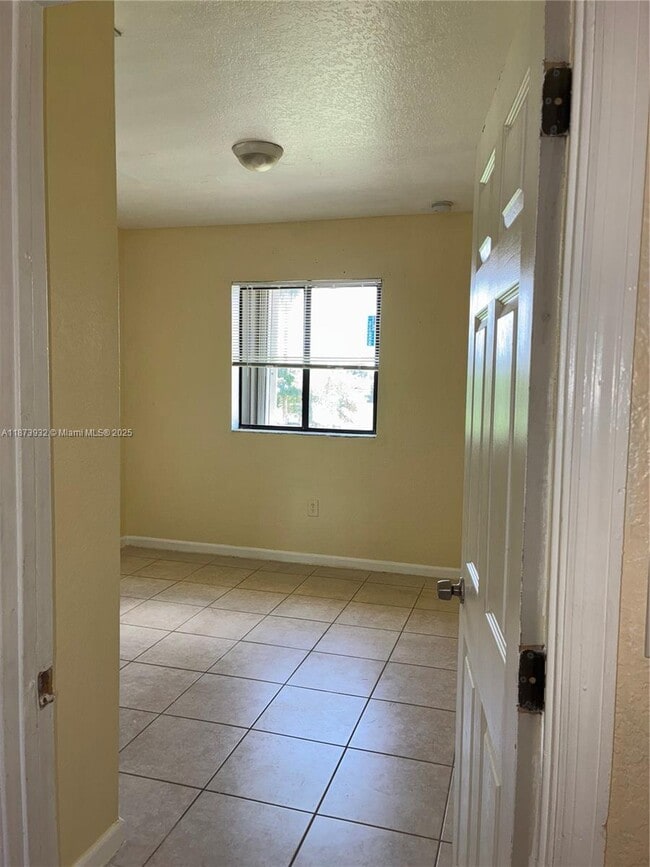 Building Photo - 28015 SW 139th Ct